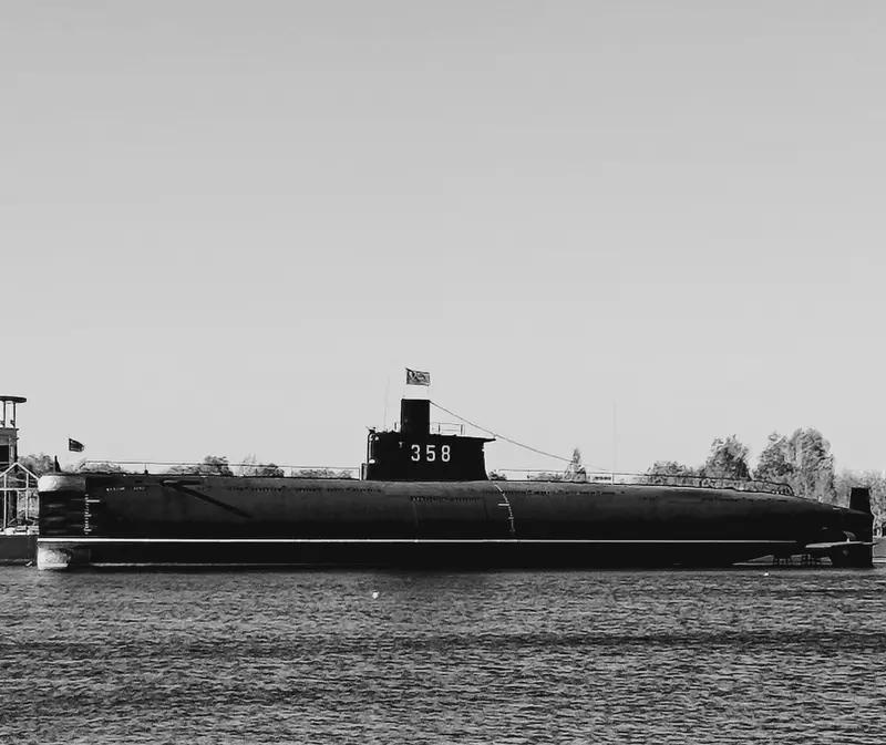 俄罗斯海军核力量相当硬核。它是“核三位一体”里生存能力最强的部分，有双重威慑体系