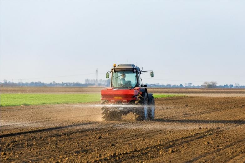 ·突发暴击！全球化肥价格飙涨，美国春耕陷绝境，中国成唯一稳定器

最近全球化肥市