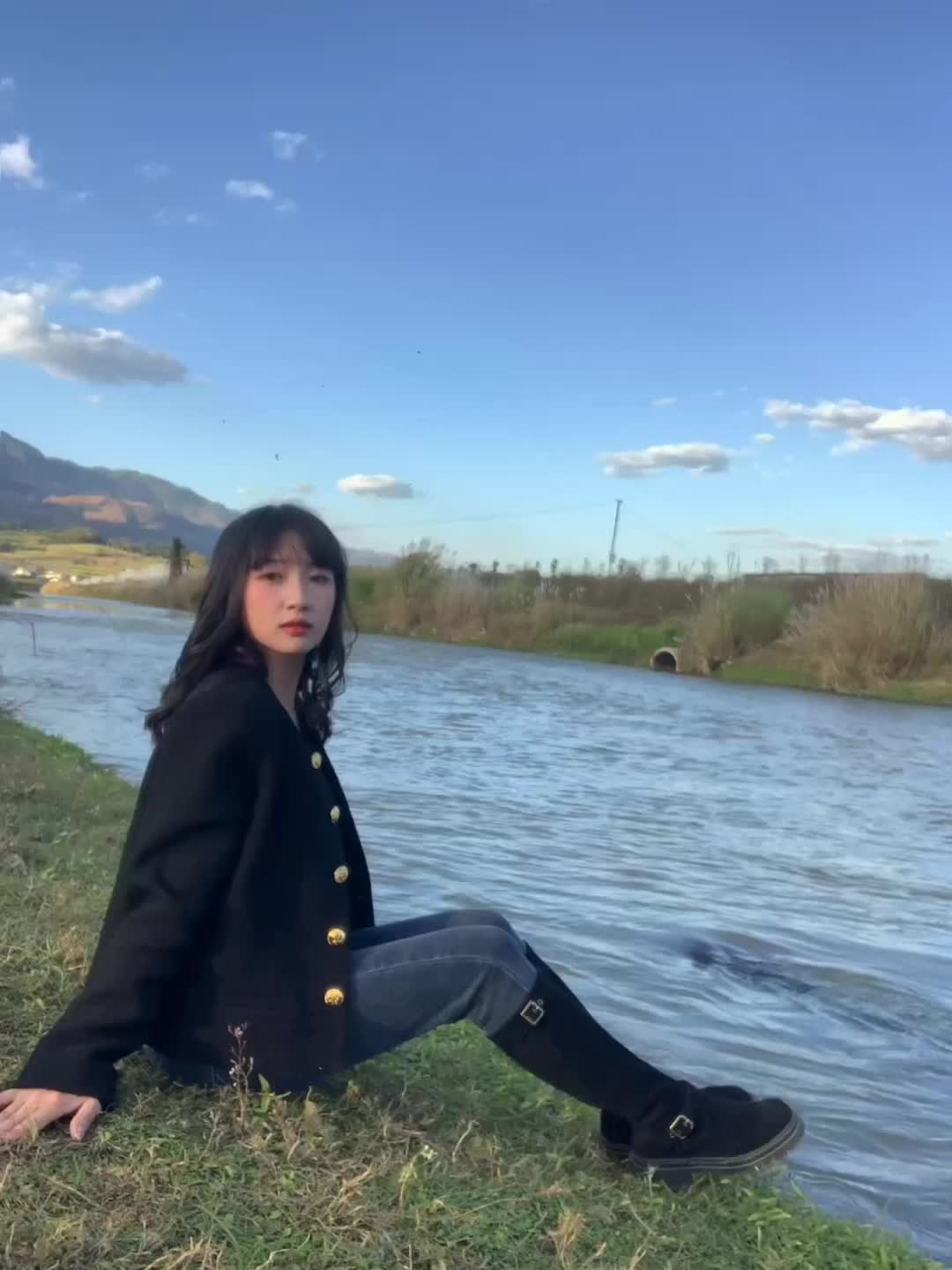 时间并不是创可贴 我想起某些瞬间的时候还是会难过