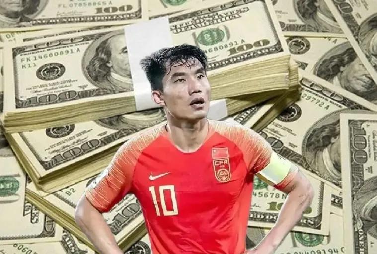 郑智退役后早就不缺钱！

1；海外联赛时期赚了135万英镑；

2；深圳时期赚了