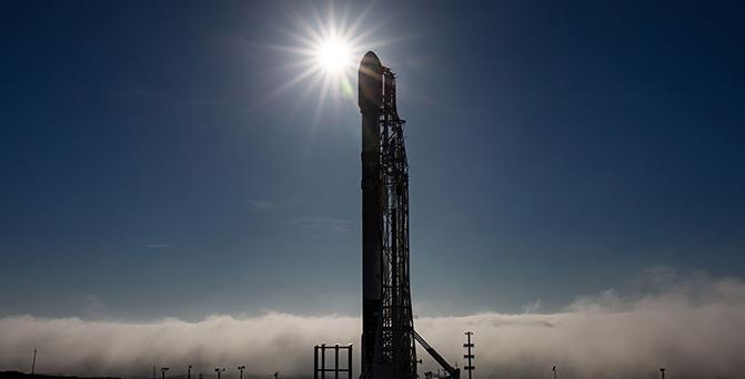 马斯克这回翻车了。10月20号下午，SpaceX原定在加州范登堡基地用猎鹰9号送