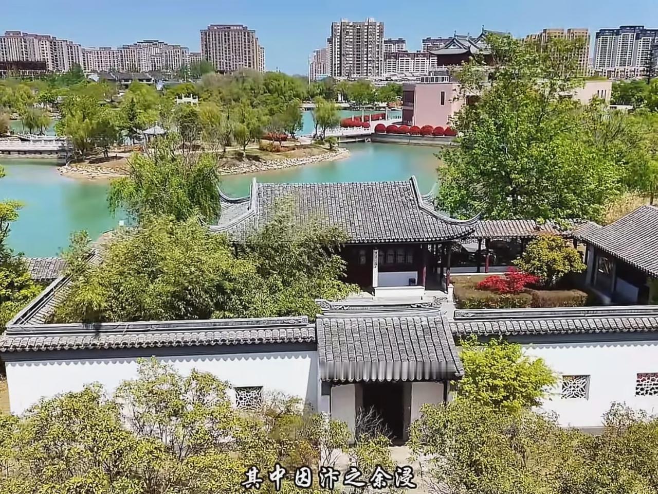 听说有老外想看宿州园林，已经来到宿州吃上美食了，咱们宿州有苏轼笔下的张氏园亭，还