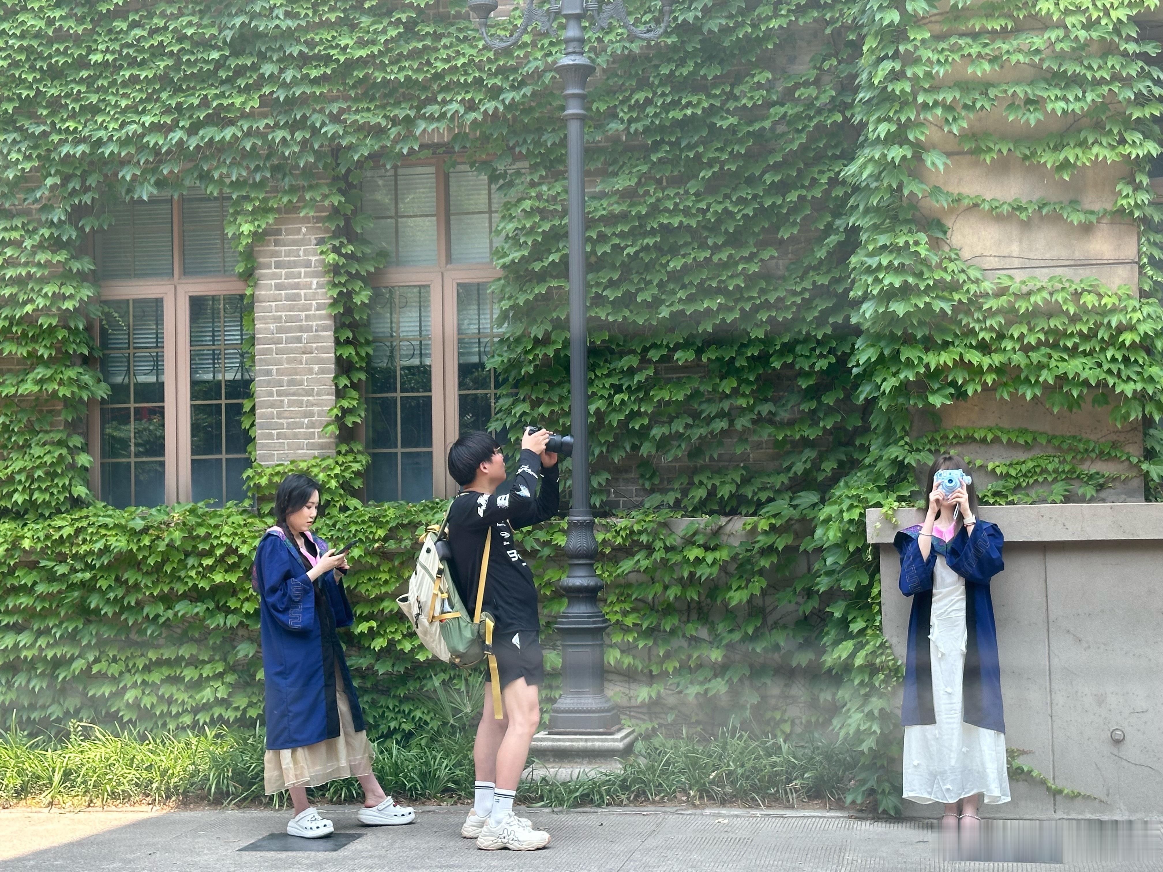 6月7日，2026年全国高考正式拉开帷幕。记者从教育部获悉，2026年全国高考报