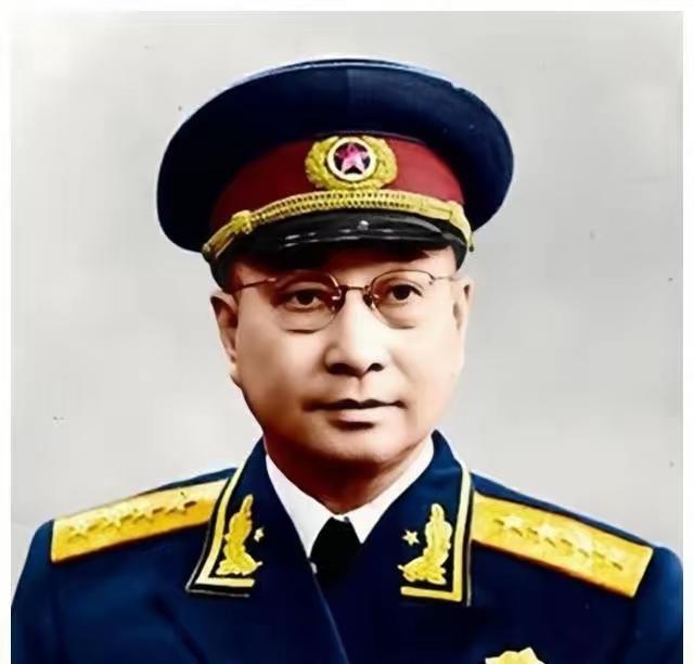 [月亮]1952年，炮弹专家沈毅被判处死刑，为了捞人陈赓先斩后奏，来到中南海找毛