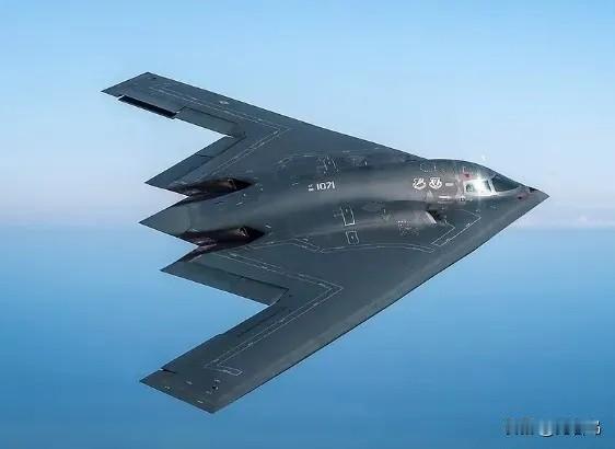 美籍华人直言，在美国对伊朗实施打击后，中国已然失去了和美国抗衡的信心，但事实却是