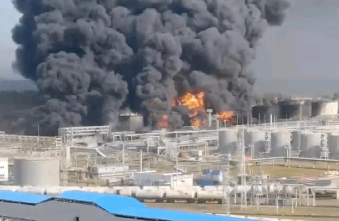 塔斯社报道，当地时间25日，扎波罗热州州长巴利茨基通报，由于乌军对该州能源设施、