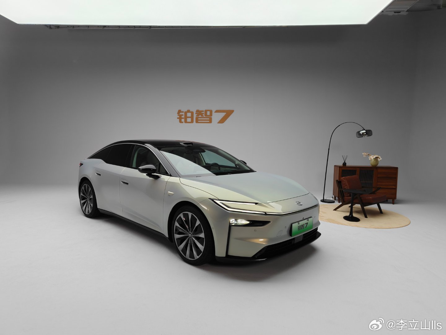 20万不到，买到这样的配置，这样的设计，一个字抵！ 