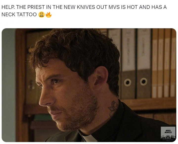 利刃出鞘3小神父的纹身很贴角色设定网飞官方账号：“前拳击手，hot priest