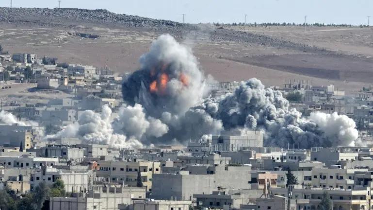 百姓观察：伊朗今天的挨打，就是因为伊朗没有核弹。
       铸盾以安，方得太