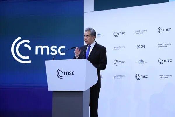 胡锡进表示，慕尼黑安全会议上，日方在对华交锋中全面落败。王毅外长在会上严正警告日