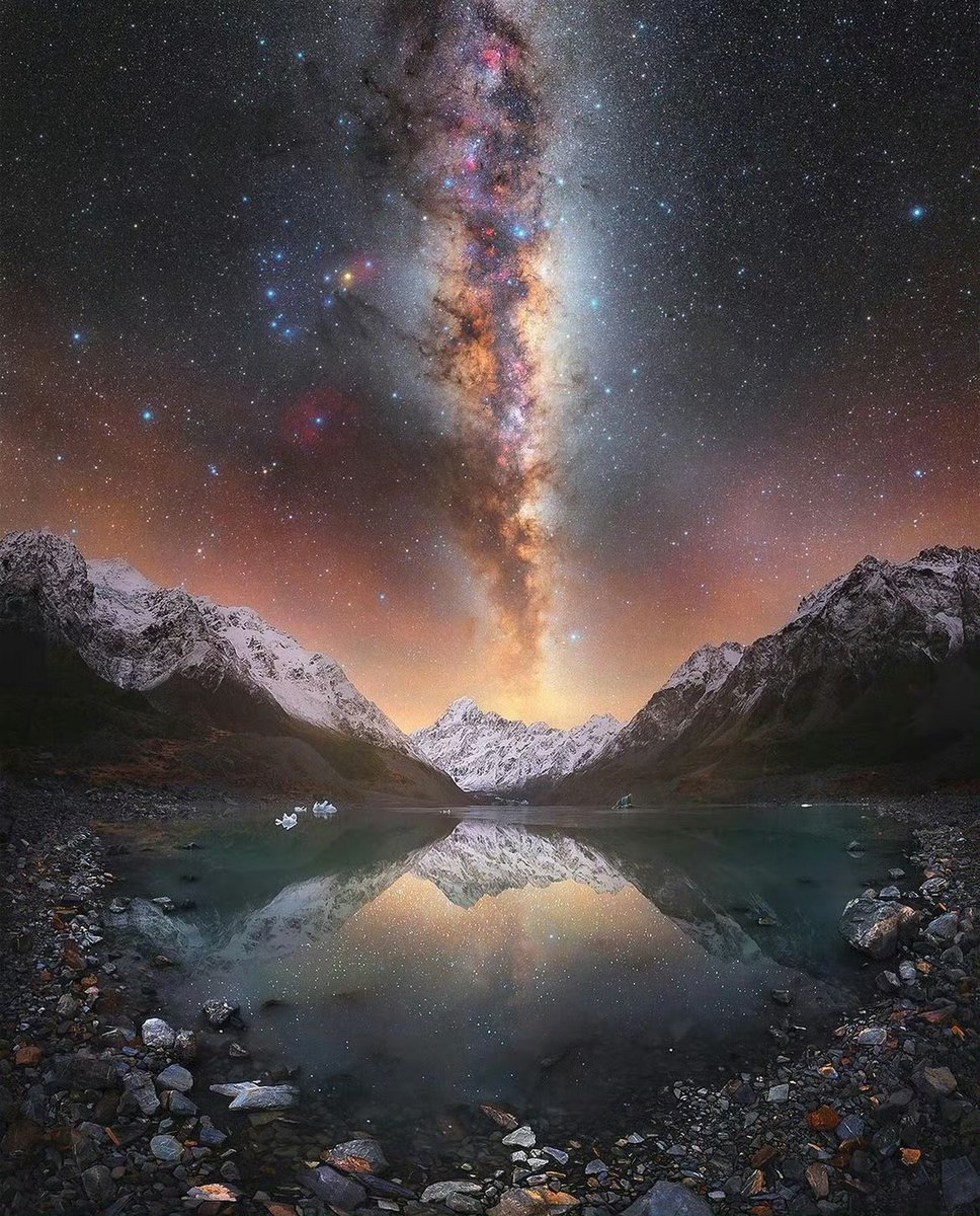 #每天一天文图# 星空与湖泊[赢牛奶] ​​​