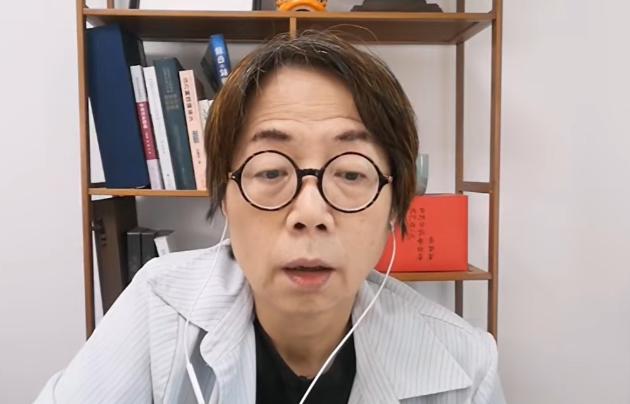 民进党变了？居然要两岸和平？
 
7月1 日，媒体人黄智贤在节目里提出观点，称岛