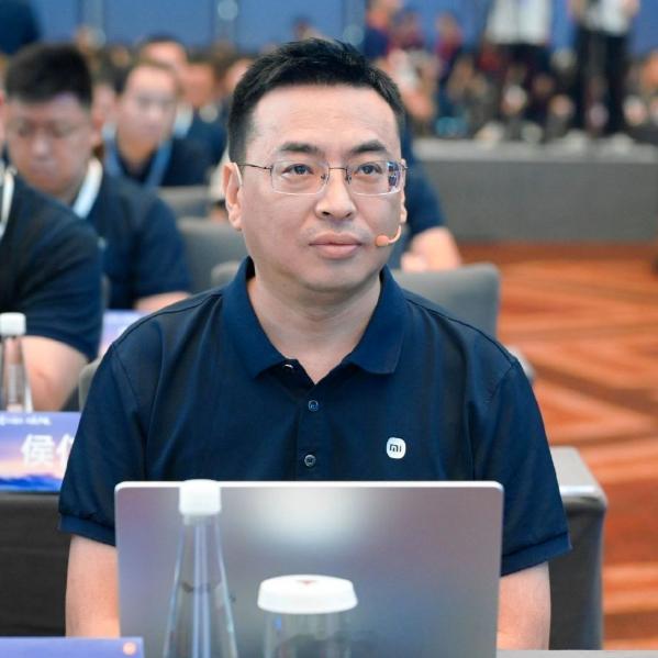 小米人事调整：中国区总裁王晓雁不再兼任销售运营一部总经理，陈幕楠接任 