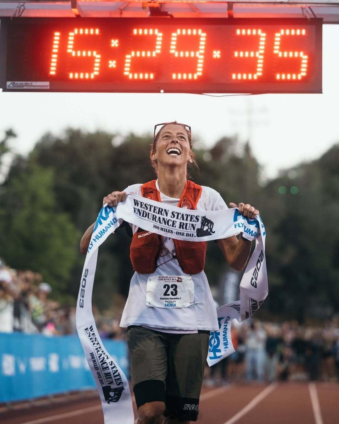 Salomon 萨洛蒙宣布将与越野大姐大 Courtney Dauwalter 
