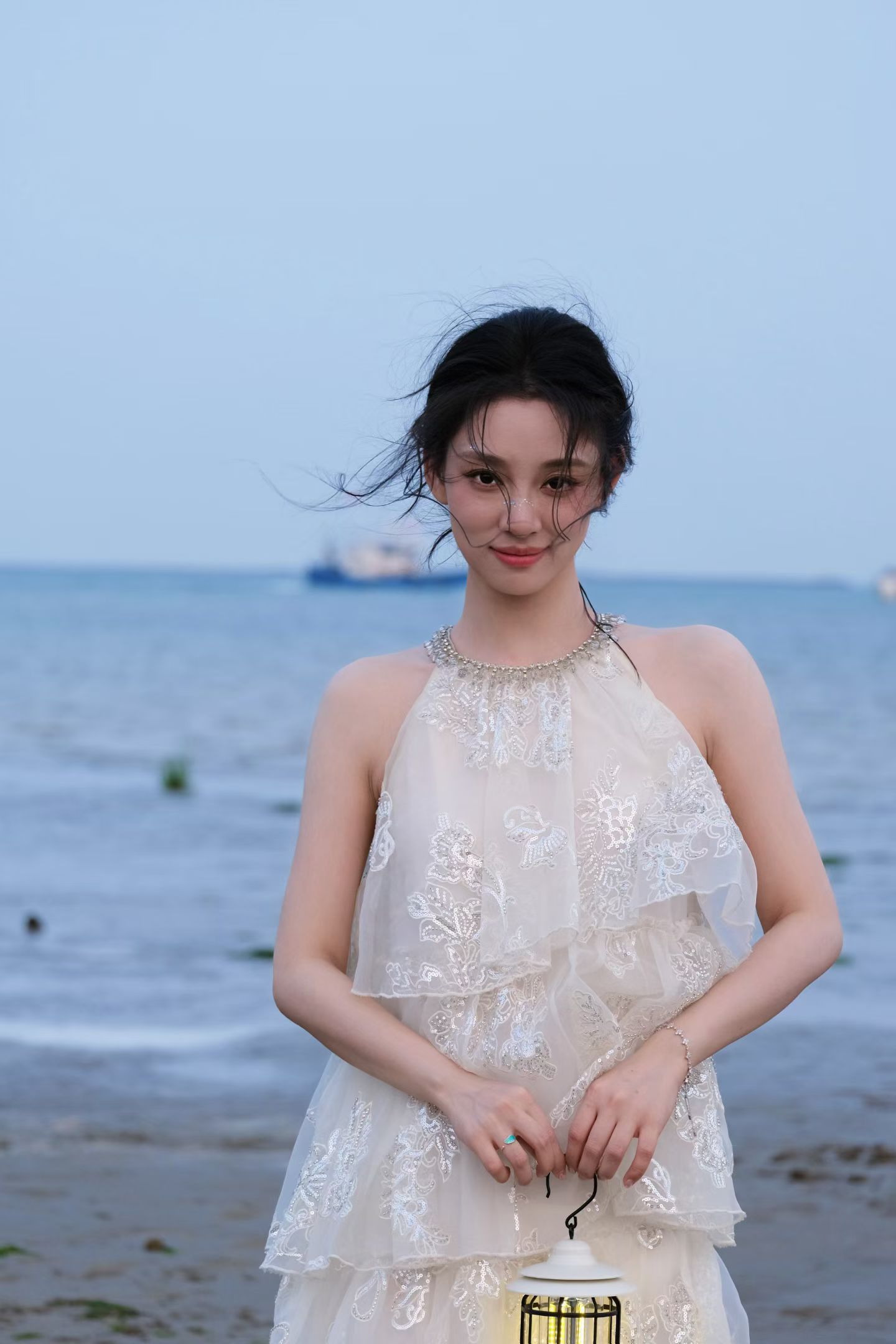 海边🏝️ 叶炫清