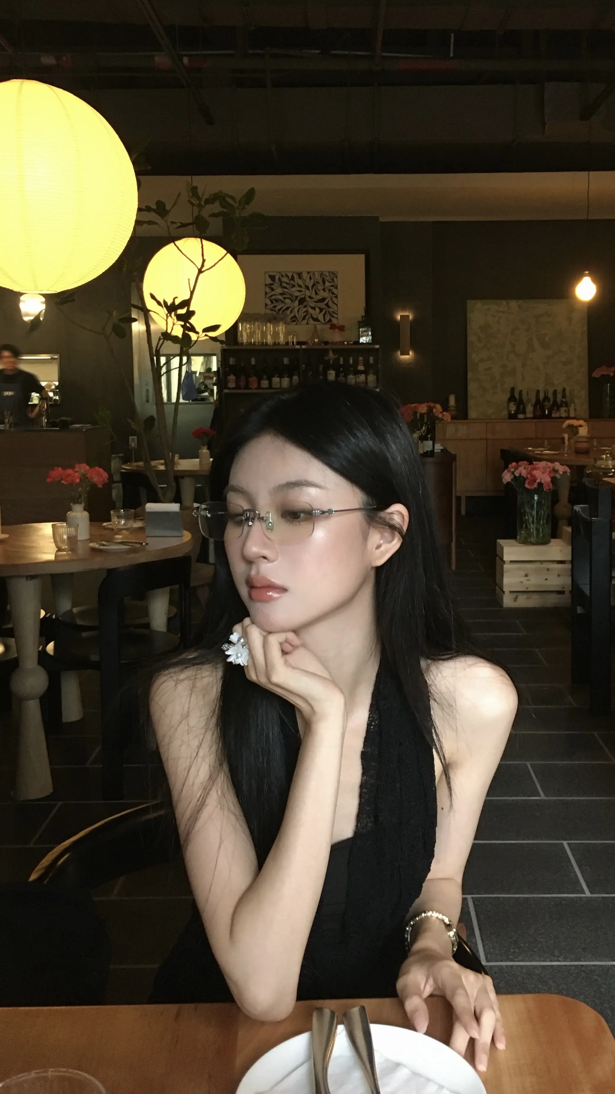 潮湿的雨季。