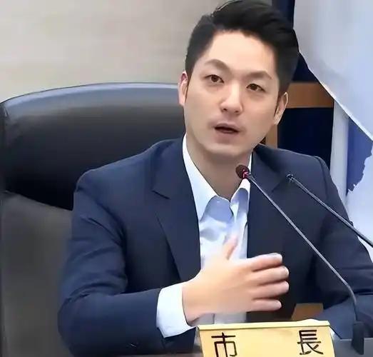 就在刚刚，

台北市长蒋万安发表声明，

9月4日，针对蒋万安儿子“大宝”蒋得立