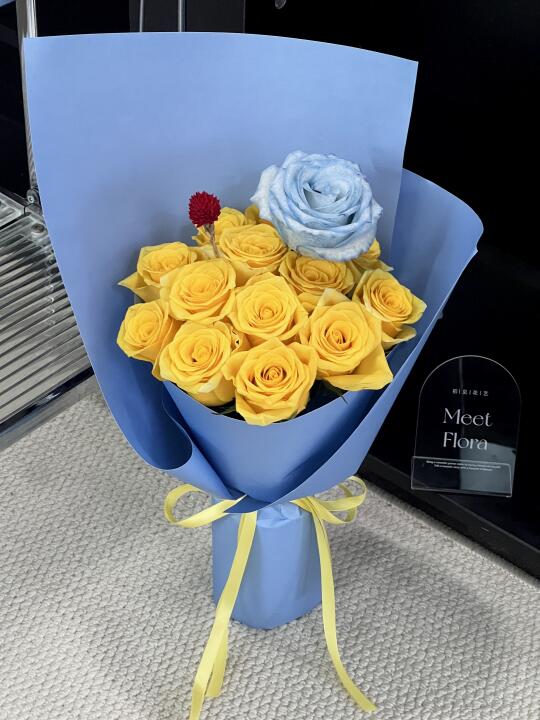 💙💛蓝黄撞色就是亮眼的存在！武汉花店