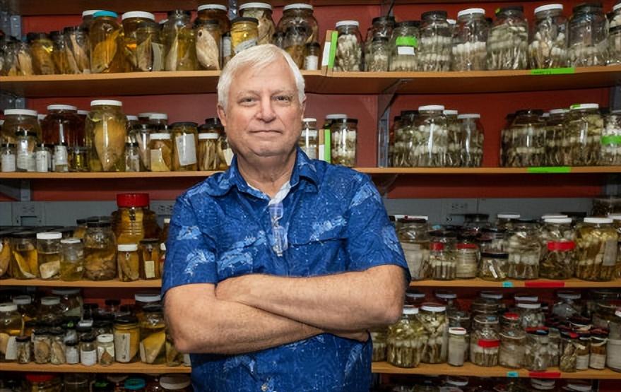 那个曾替菲律宾搞南海仲裁案、收黑钱作伪证的美国海洋生物学家肯特·卡彭特，就在7月
