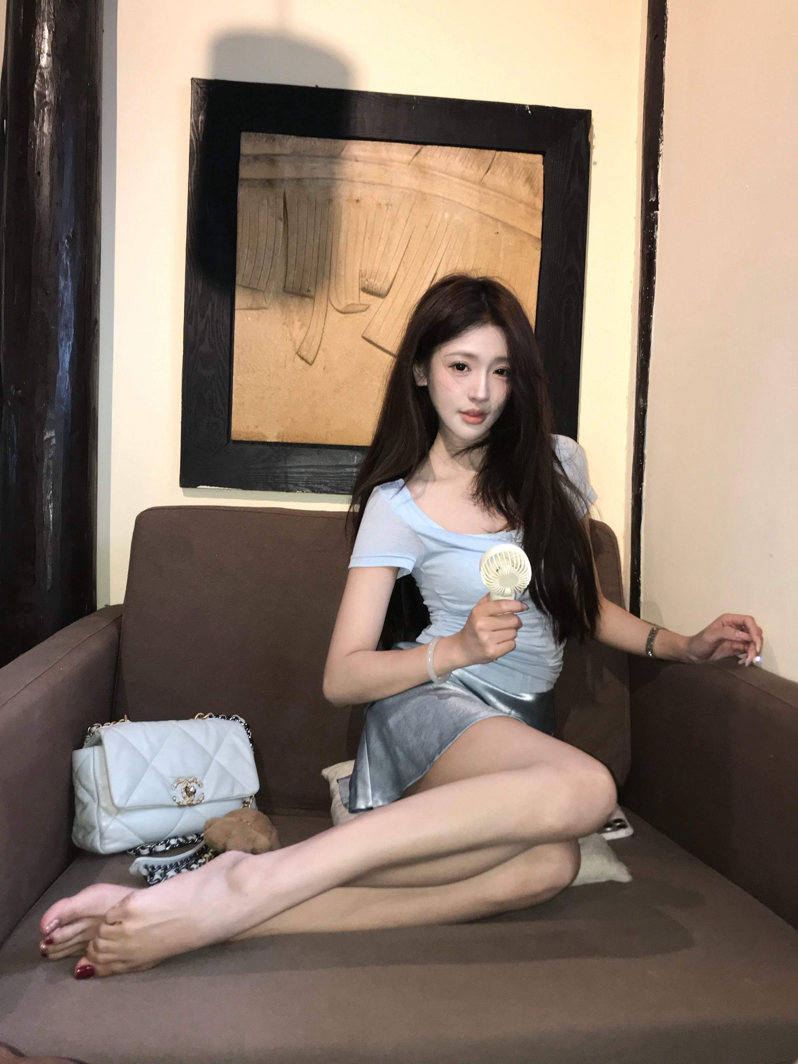 思慕社字母 分手后第三个月，我在超市的冷柜前看到了你最爱吃的那个牌子的冰淇淋。包