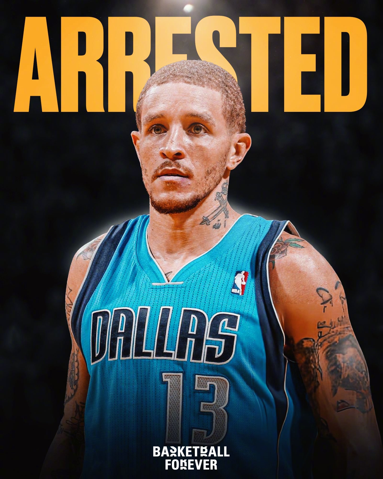 德隆特-韦斯特去年12月在弗吉尼亚被捕。据警方称，他涉及一起抢劫和袭击事件。受害