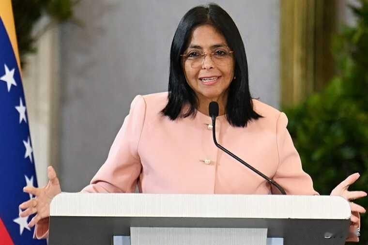 特朗普评委内瑞拉代总统德尔西·罗德里格斯：“这位总统干得相当不错。我跟他相处得非