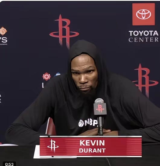 杜兰特离NBA历史上第8位职业生涯得分达到31000分的球员仅有一步之遥。就像詹