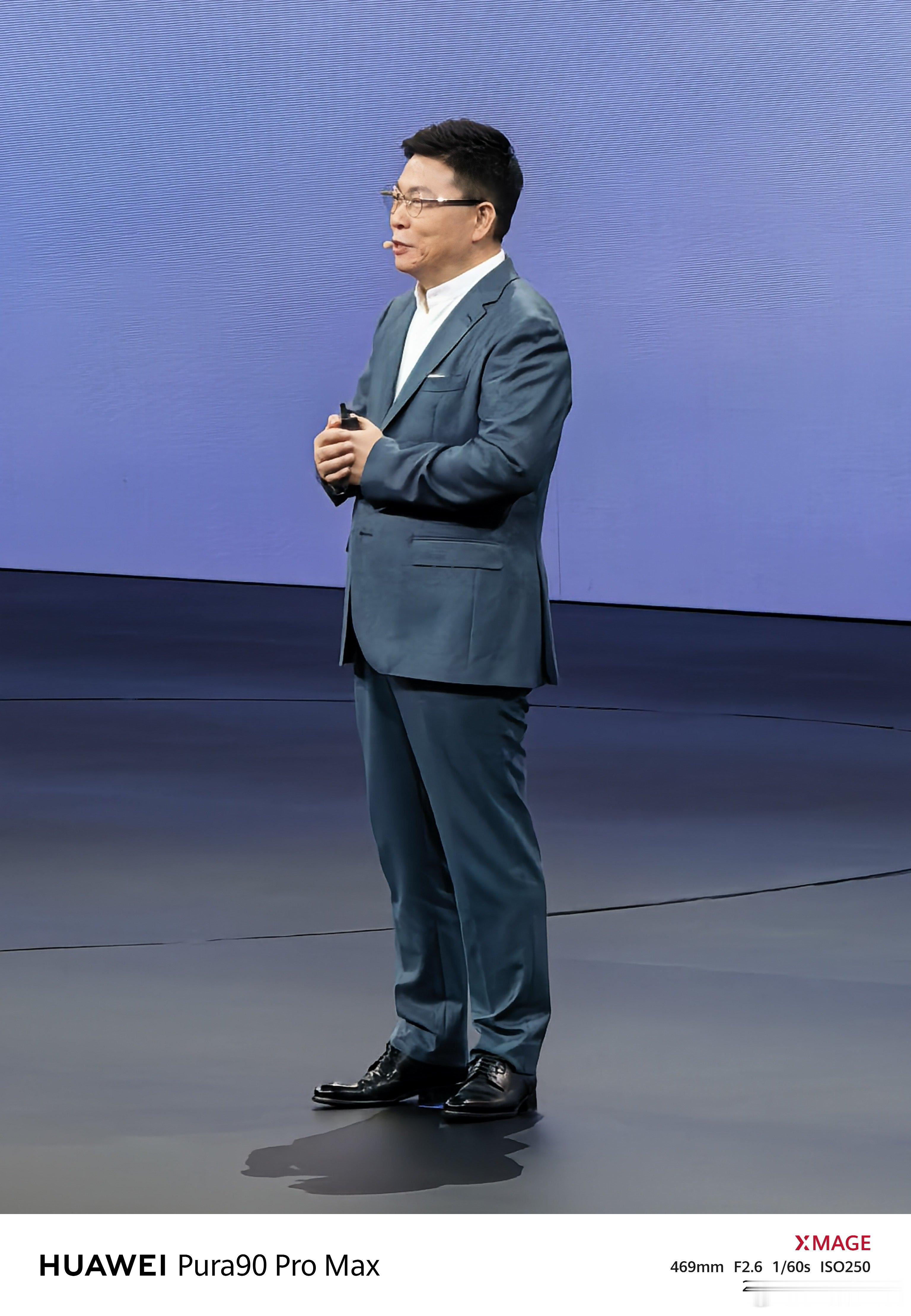 鸿蒙智行春季新品发布会 上，余总宣布，鸿蒙智行已经交付了135万辆，主动安全避免