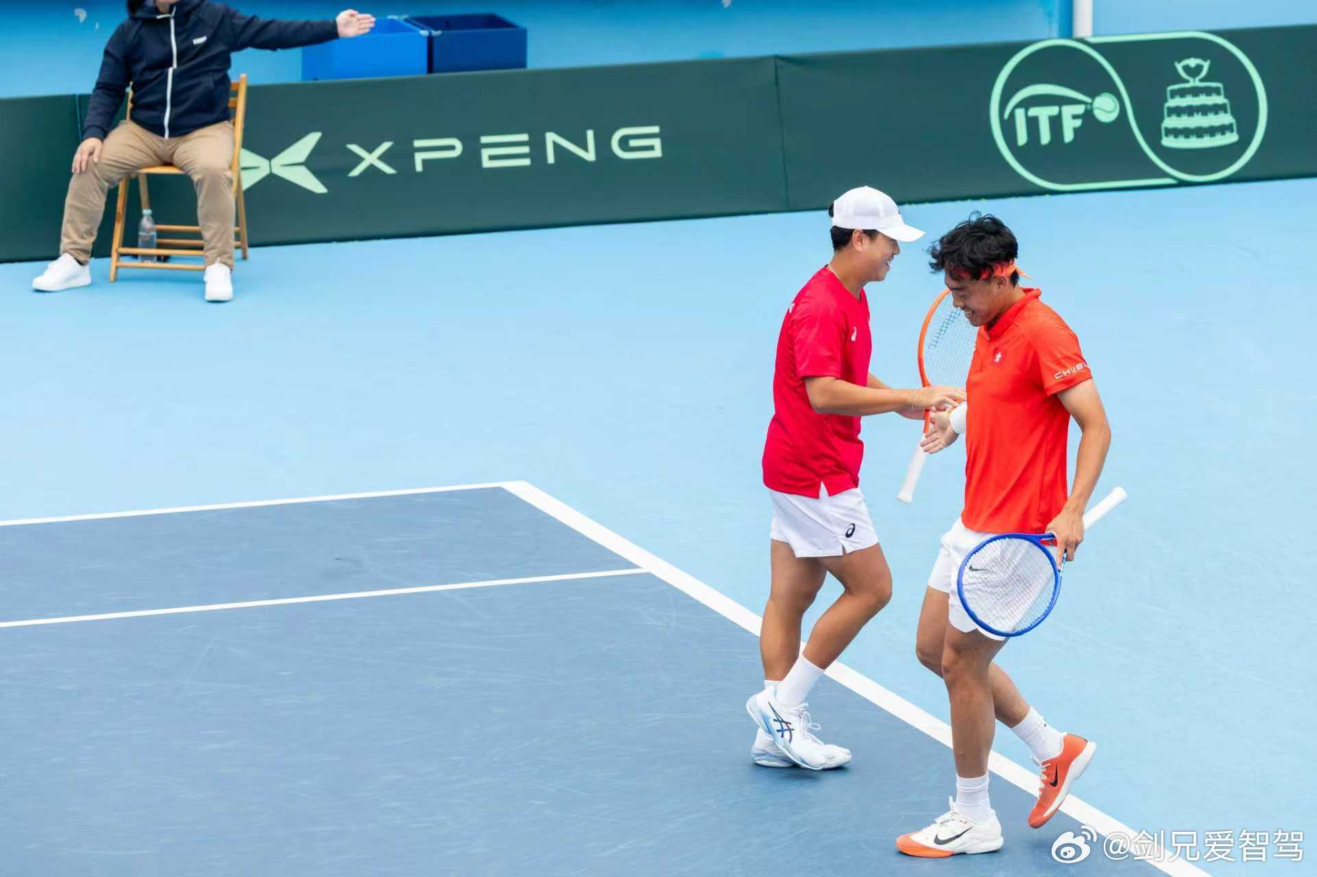 毫不奇怪中国高端Mpv在海外会非常受欢迎。特别是小鹏X9，空间和智能化都拉满了。