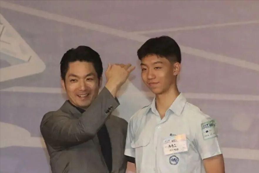 被攻击家人，蒋万安进行回击，两岸统一进入冲刺阶段

2026年台北市长选举中，现