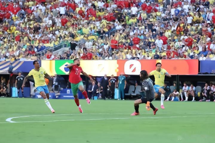 【摩洛哥场上11名球员均非本国出生】巴西醒醒 这是世界杯北京时间6月14日，在世