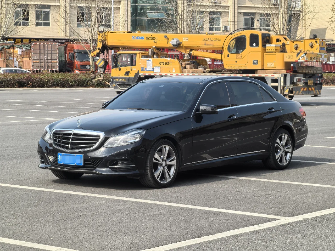 新鲜到店：奔驰 E级 2015款 E320L 4MATIC 登记时间...