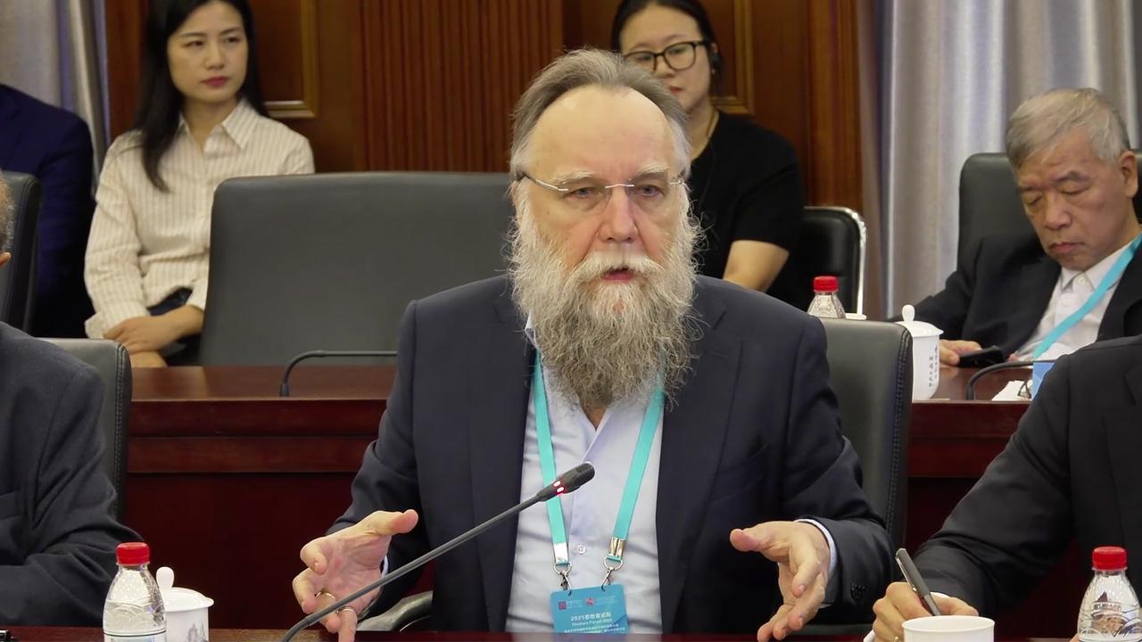 “下一个就是中国？”杜金这句话刚落地，有些人就慌了。慌什么？美国敢在加勒比海撒野