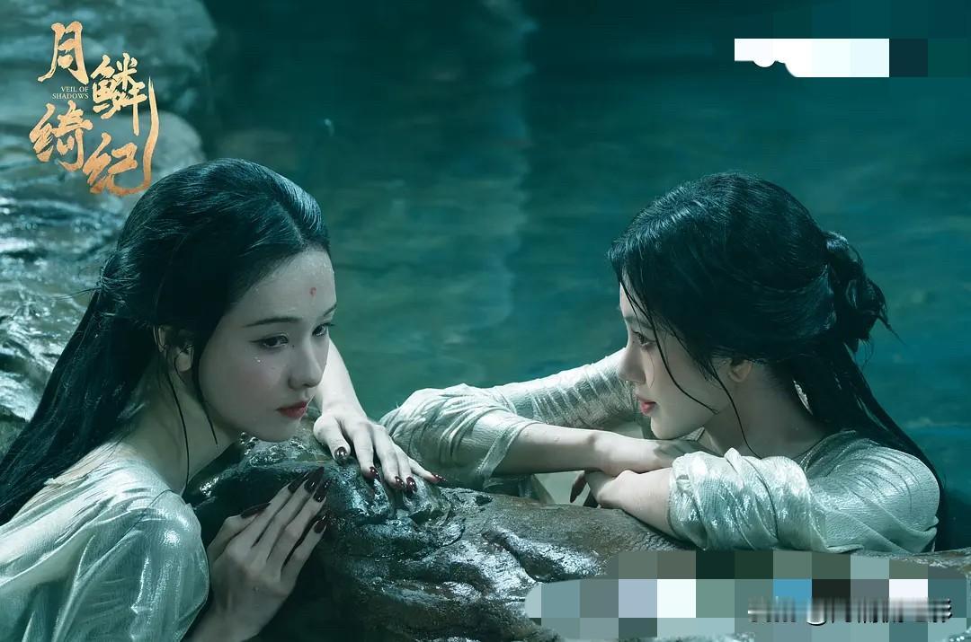 陈都灵新剧《翘楚》上线后不少圈内好友主动发文助力宣传，场面热闹。但此前合作的鞠婧