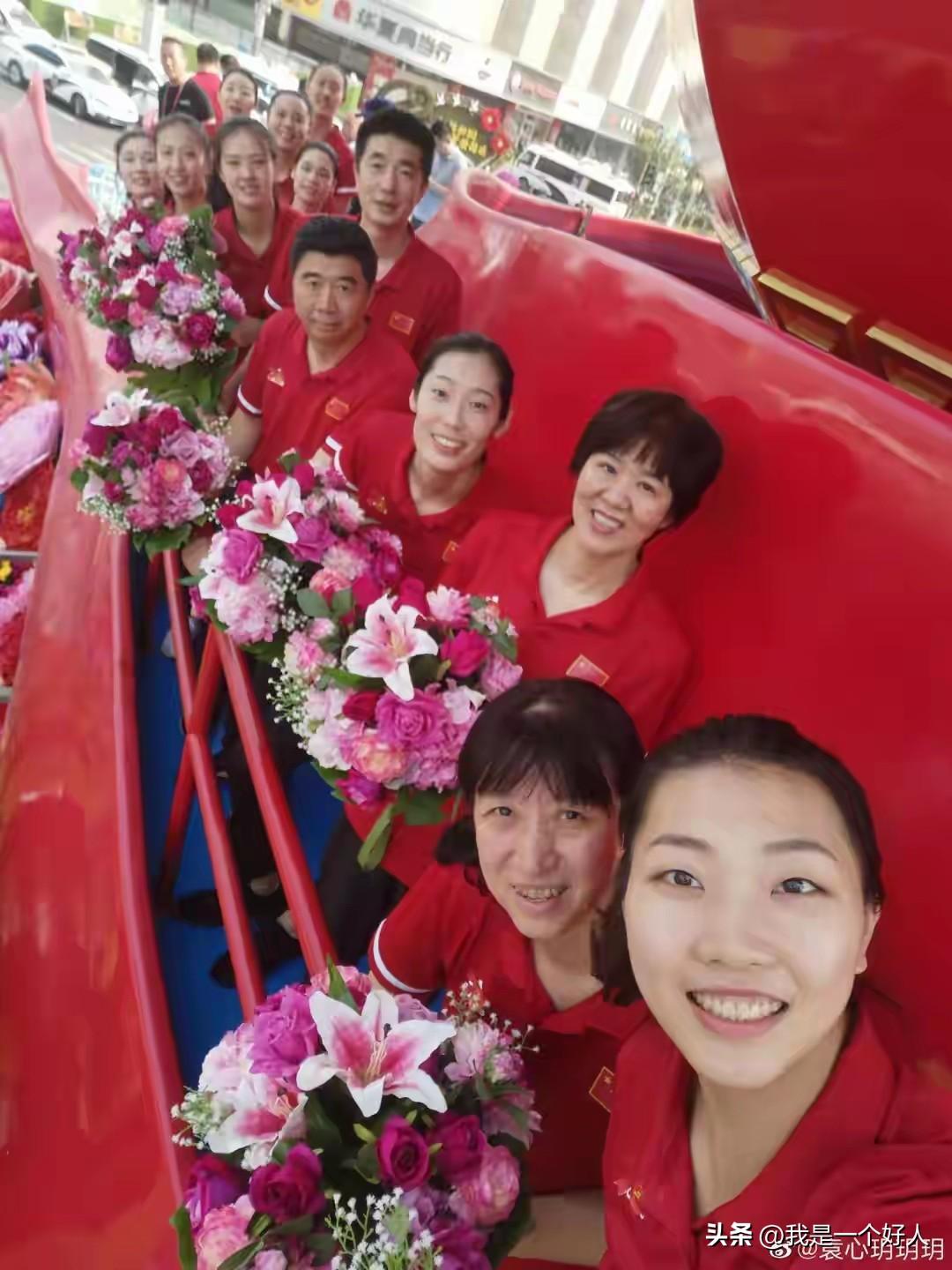 女排的事儿，
真是有点奇妙，
花车巡游当年大家都有份儿，
可是兵败东京责任都让郎