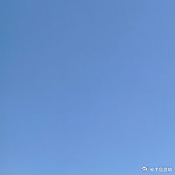 关于旧伤口你以为那件事早就翻篇了。这些年你忙着往前赶路，没时间回头看。可是某个深
