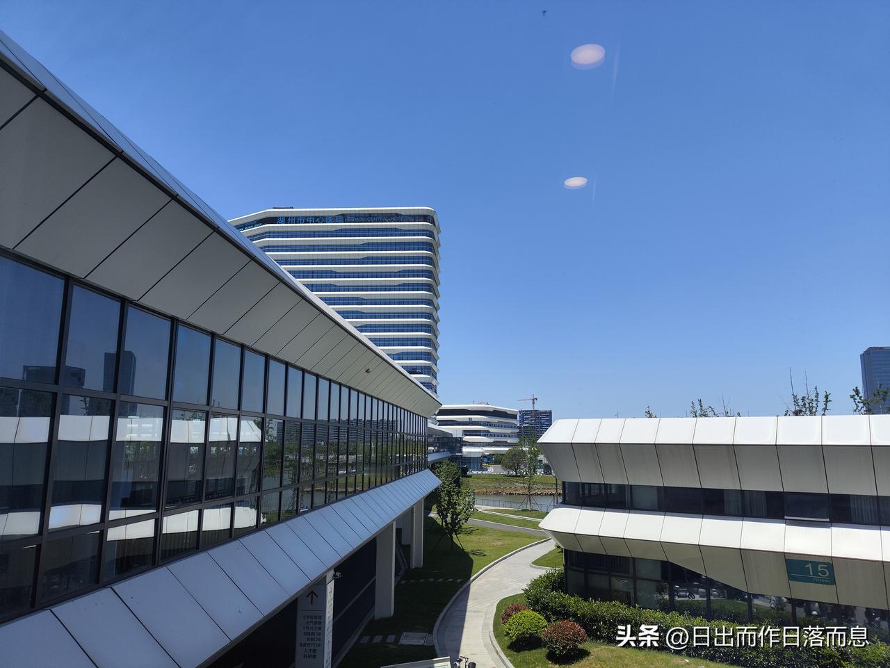 我认为支持取消这种内卷是分班，都是急功急利的做法！每个人都不一样，应该自由发挥！