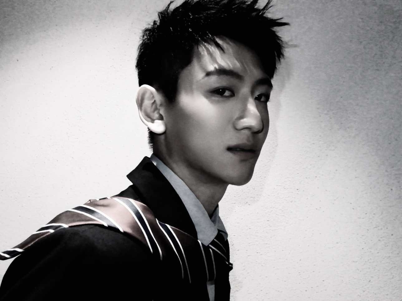 妃子被公公艳压的宫斗戏奋斗吧人生赵川本想当皇上，结果拿到太监剧本，直接豁出去演，