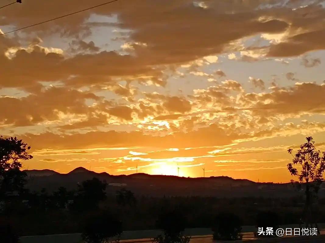 老辈人总念叨努力能改命，这话不能说完全是假话，但拿到现实里掰扯数据就会发现，起跑