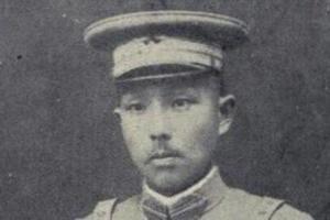 四川军阀杨森手下有个师长，名叫王缵绪。这个人很有创意，意识也很超前，他为了向杨森