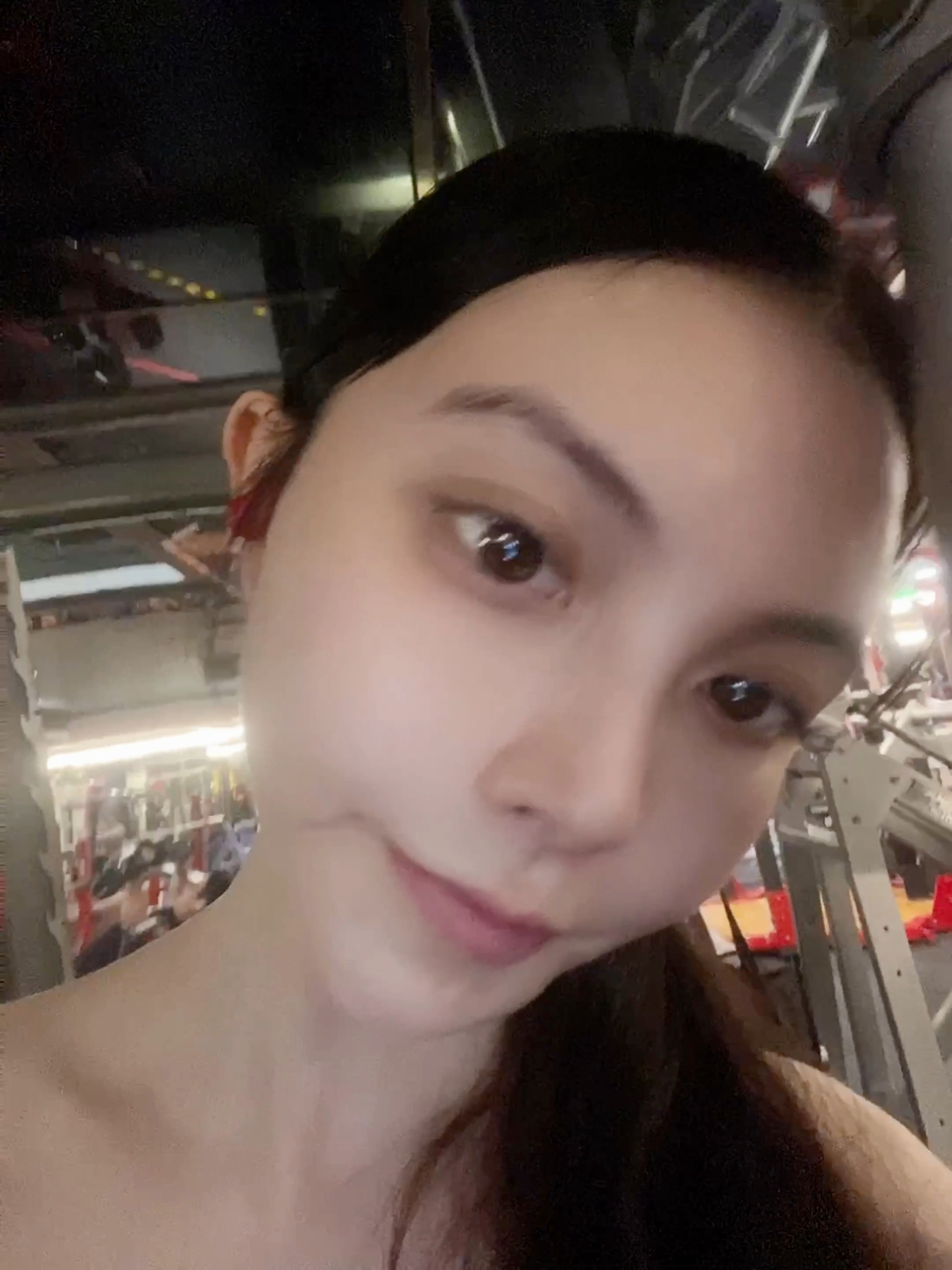 最近很爱简约深色系耶#运动技能不设限##健身# ​​​