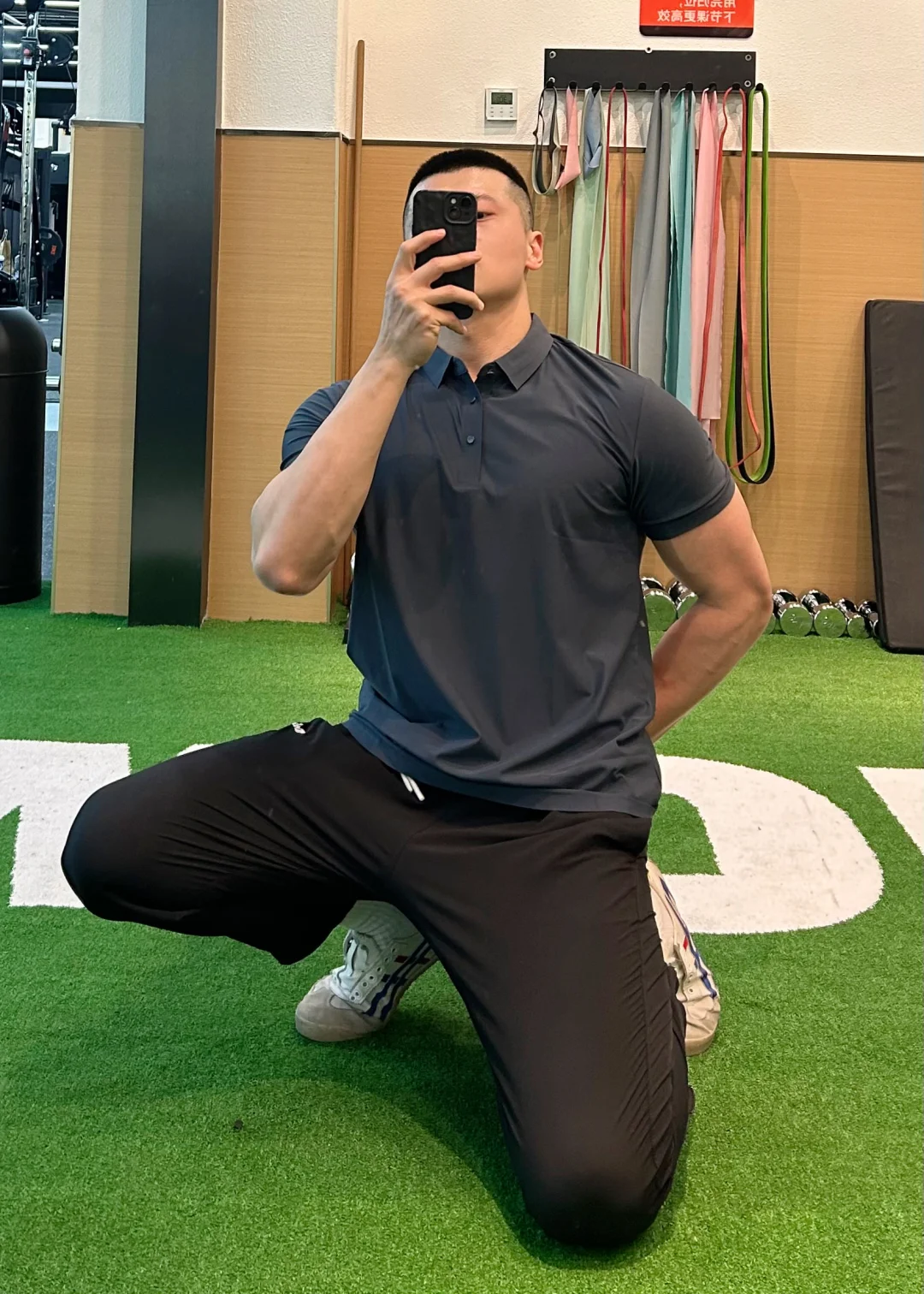 穿衣有型 脱衣有肉