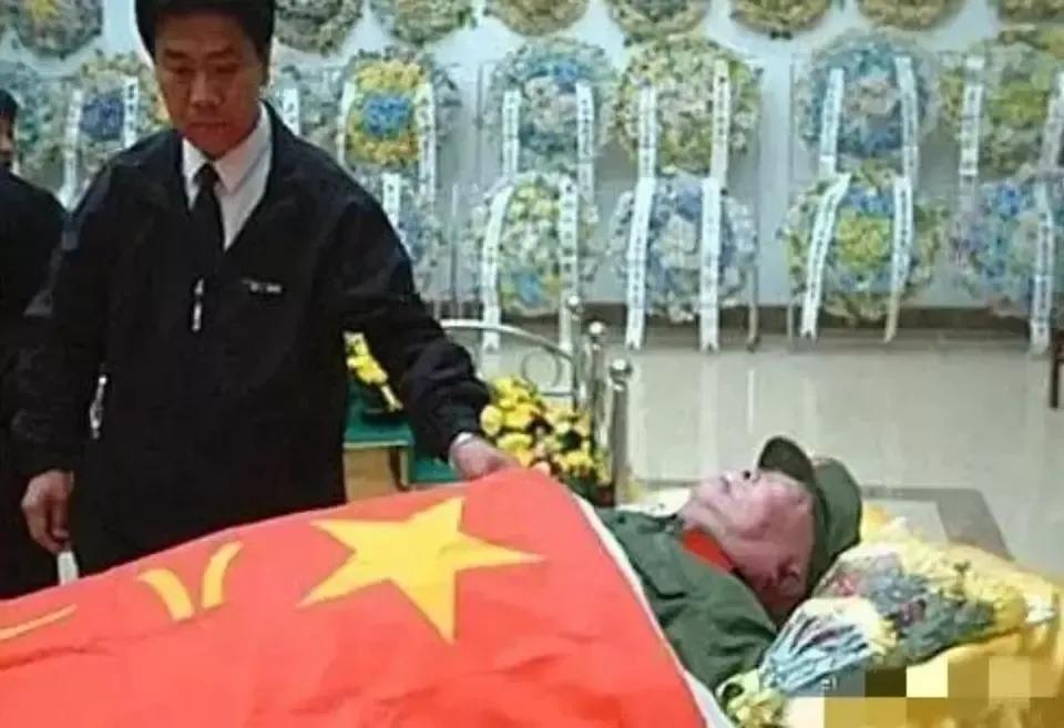 2004年10月17日，吴法宪去世了，享年89岁。吴1981年出狱后到济南安了家