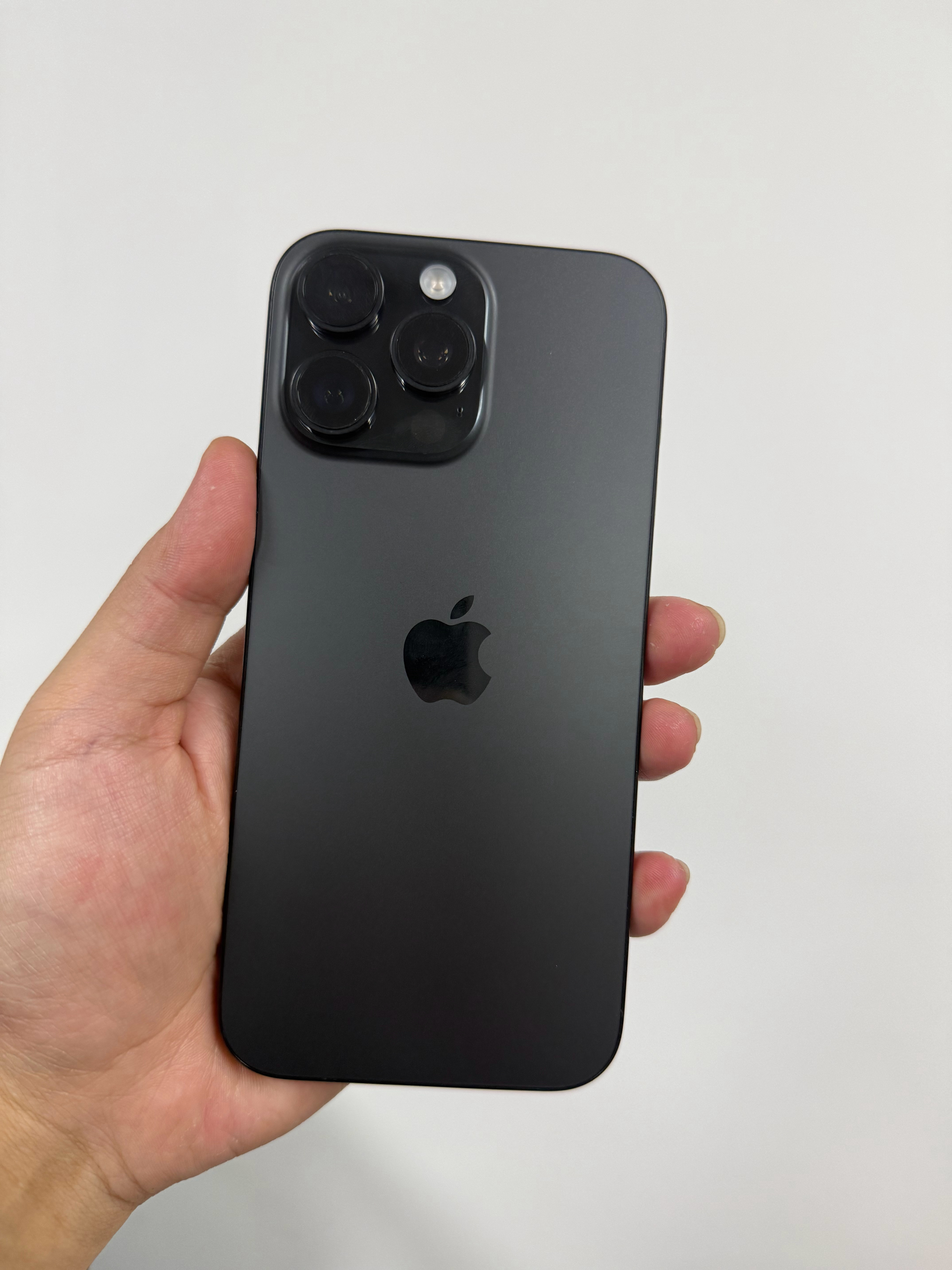 谁找有锁 16PM？100电 G9N屏幕哦