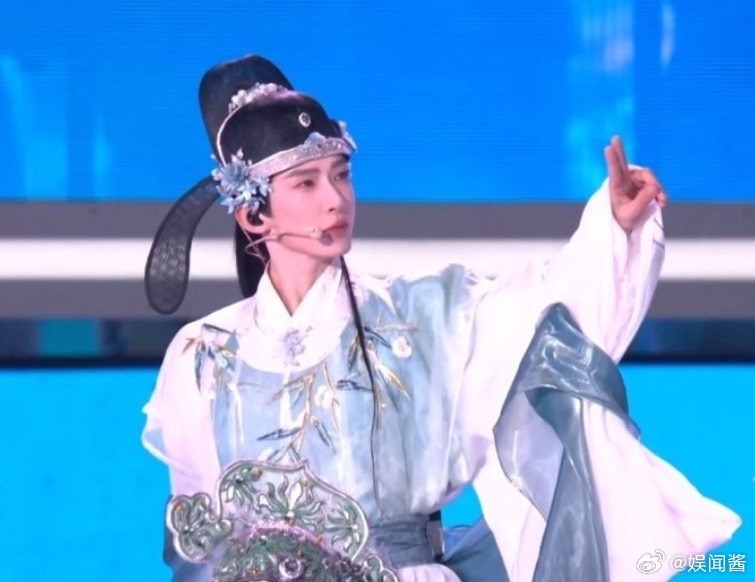 刘宇探花郎戏腔 请让刘宇焊在国风舞美上！！！！简直是天选古人下凡湖南卫视元宵喜乐