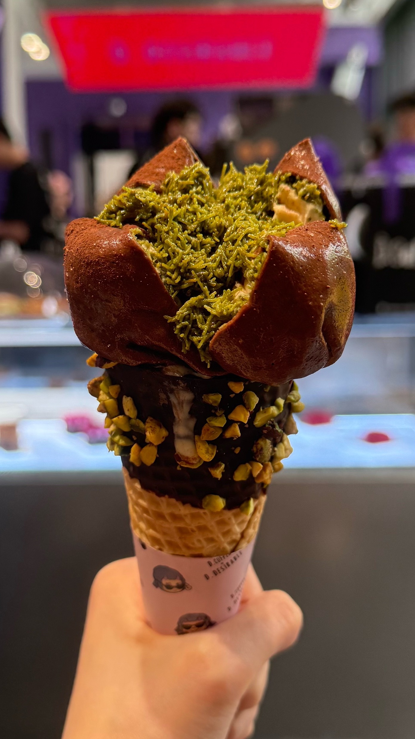可恶我不知道该怎么和你们讲D店的冰淇淋🍦有多好吃！它到底有多好吃呢！怎么才能让