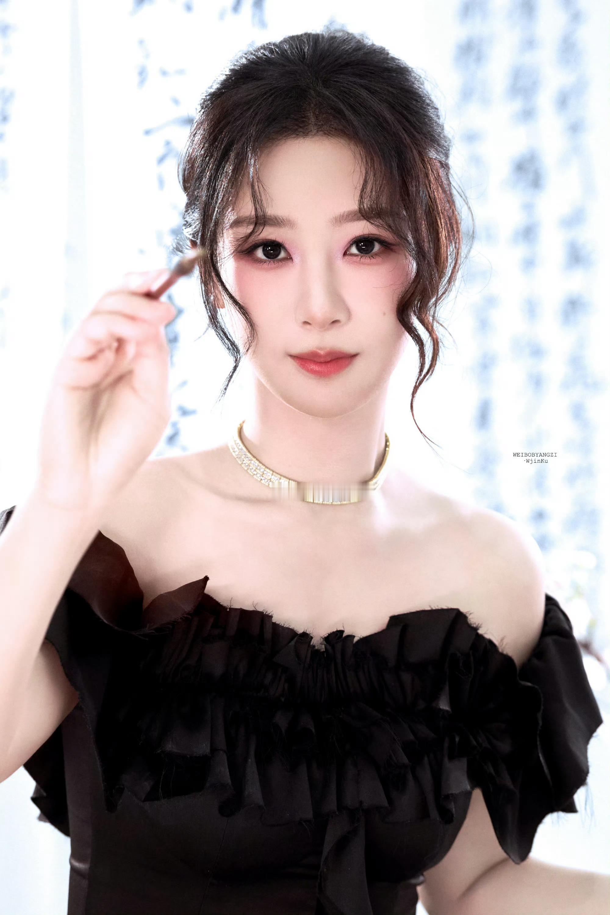 杨紫家业 杨紫李祯 美女心有所属了吗 若没有 不知小女子可否去公子心里走一走。 