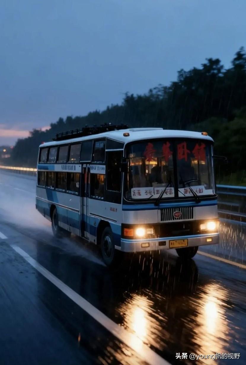 AI笔下还原的扬州亚星卧铺车。这款车相信对于很多人都比较熟悉吧？它曾经在九十年代