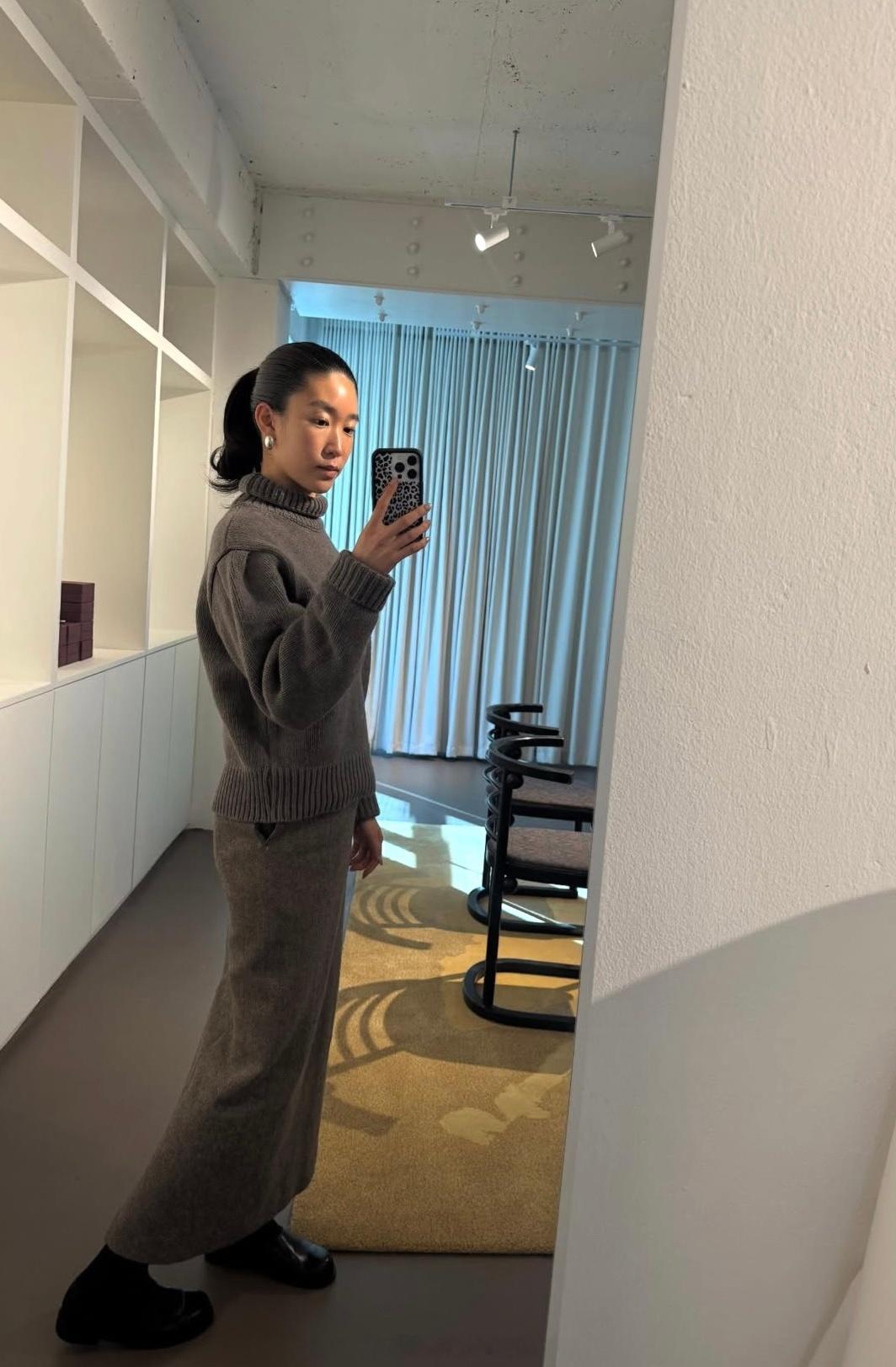 穿搭分享 连续更新第2742天韩国时尚女生日常搭配初九啦韩系穿搭超能新星汇新星v