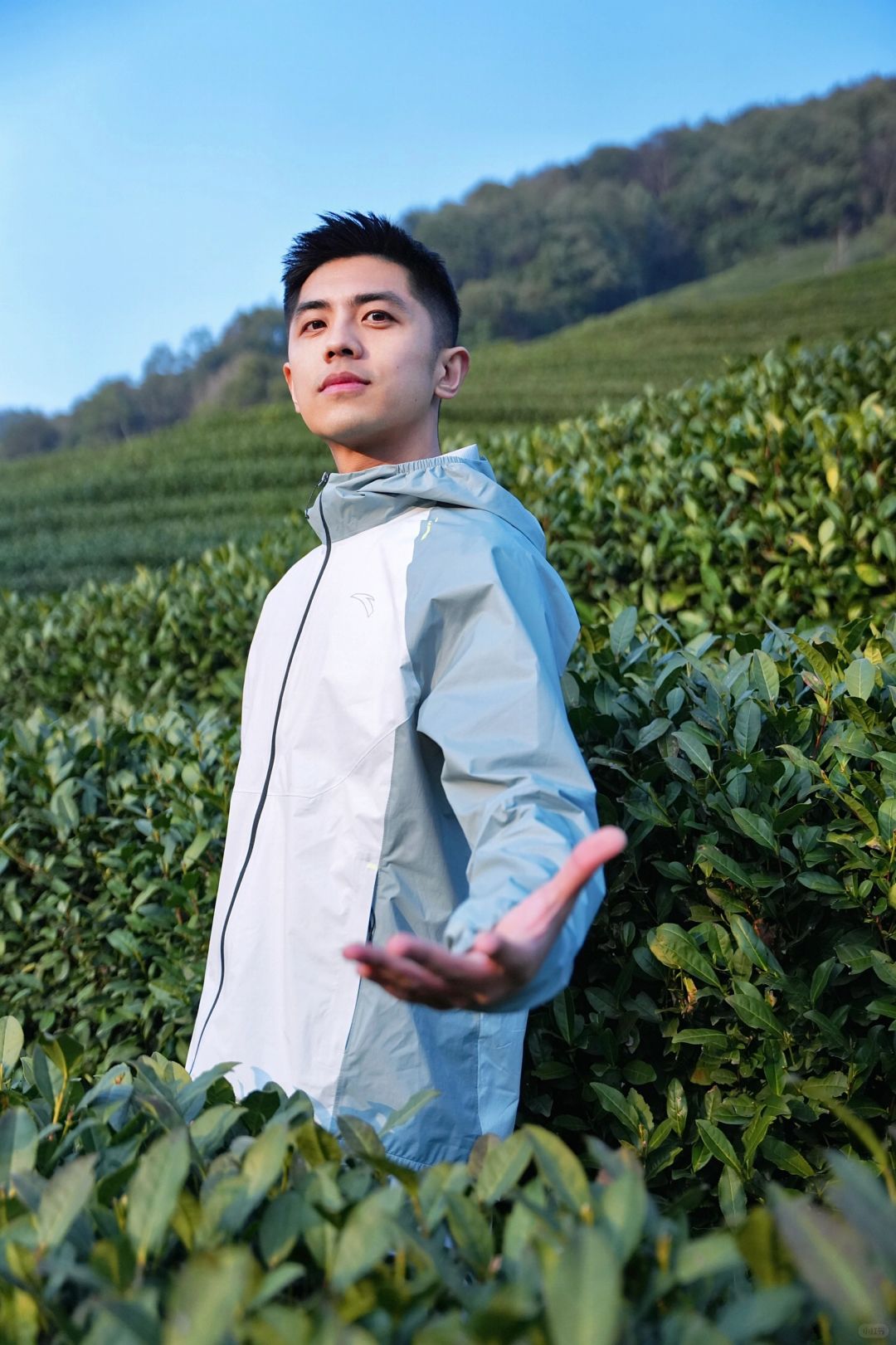带上海朋友跑进杭州的春天，她说想定居这里